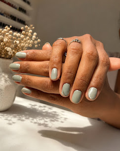 Trabalho de unhas realizado no Studio Simone Laurentina