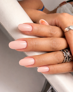 Trabalho de unhas realizado no Studio Simone Laurentina