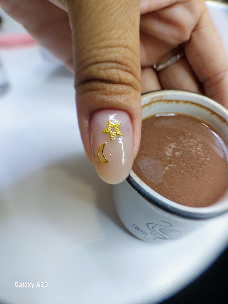 Trabalho de unhas realizado no Studio Simone Laurentina