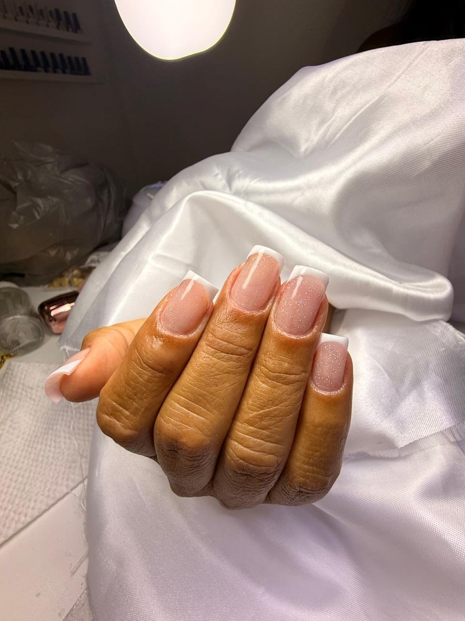 Trabalho de unhas realizado no Studio Simone Laurentina